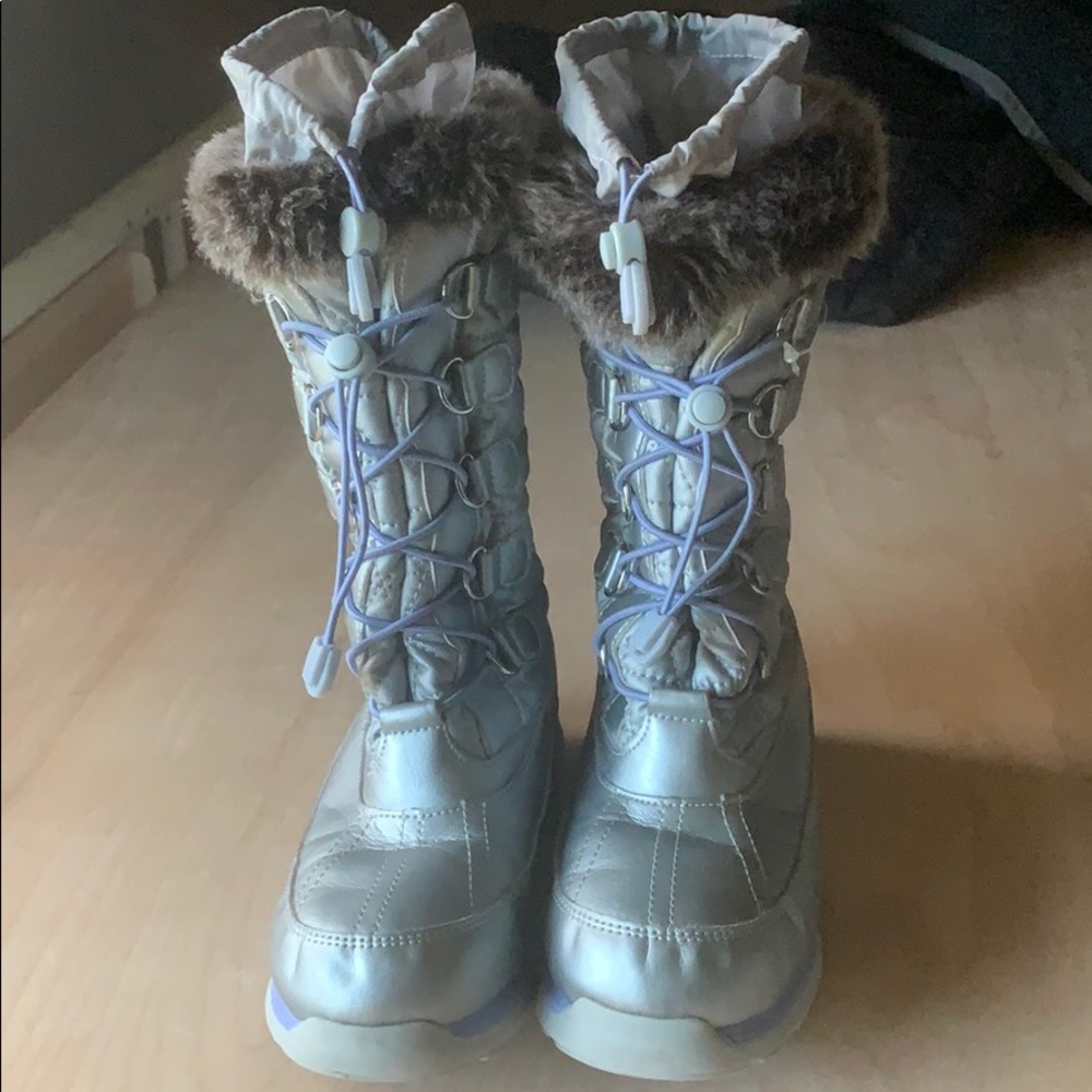 Lands End boots very lightly worn size 2